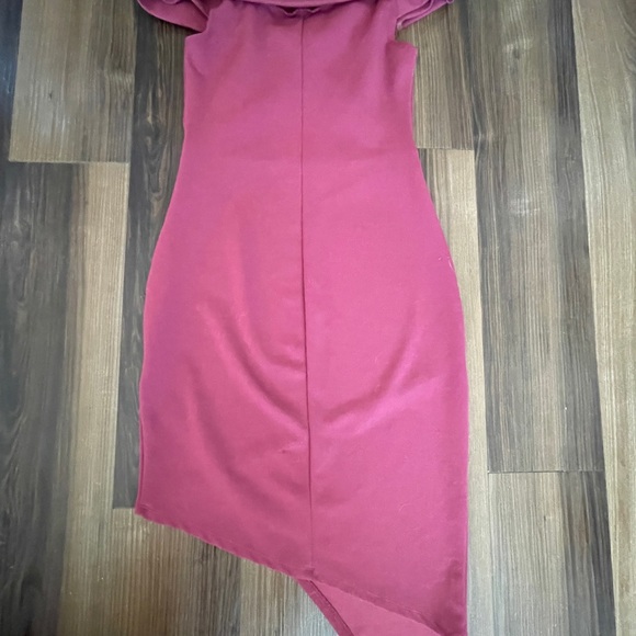 Off-Shoulder Pink Dress - Picture 4 of 4